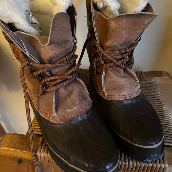 Sorels sz 8.5-9 - Picture 1 of 3